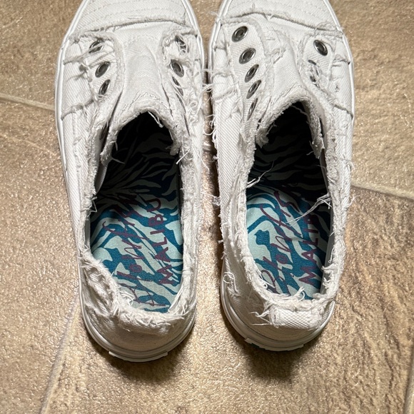 Blowfish Malibu Play White Canvas Sneakers 7.5 - Picture 4 of 4